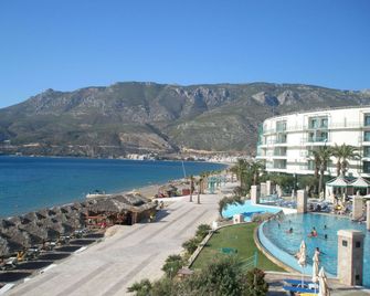 Club Hotel Casino Loutraki - Loutraki - Außenansicht