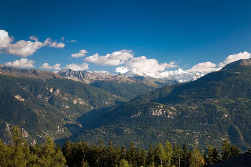Hotel Helvetia Intergolf - Crans-Montana - Outdoor view