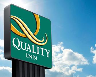 Quality Inn St Paul-Minneapolis-Midway - Saint Paul - Venkovní prostory