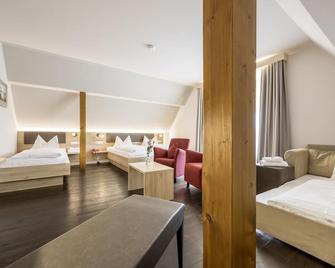 Landhotel Traube - Konstanz - Yatak Odası