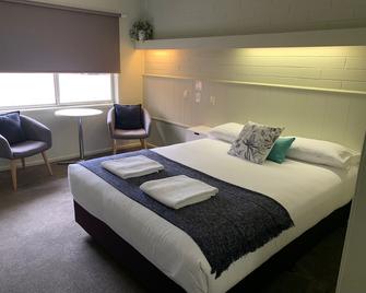 Finley Country Club Hotel Motel - Finley - Bedroom