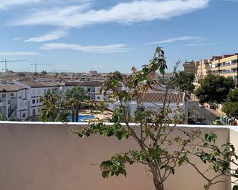 Luxury 2 Bed Penthouse with Huge Sun Terrace, 3 Pools & Beach Access - Punta Prima - Balcony