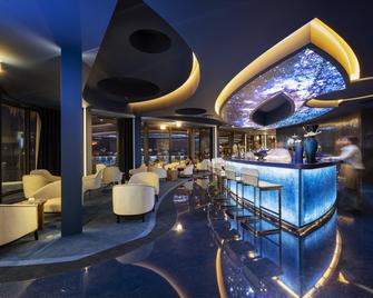 Savoy Palace - The Leading Hotels of the World - Savoy Signature - Funchal - Bar