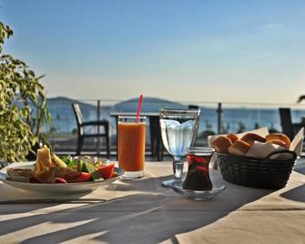Island Hotel - Istanbul
