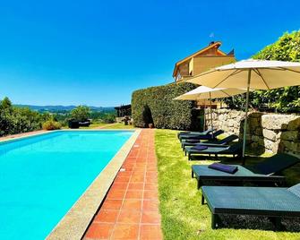 Holiday Villa Portugal Private Pool Diving Board Bbq Internet Games Room - Penafiel - Басейн