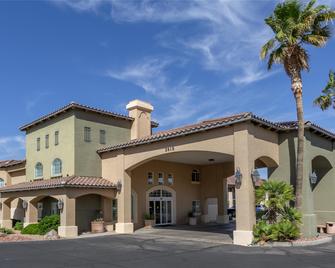 Best Western Plus A Wayfarer's Inn and Suites - Kingman - Edificio