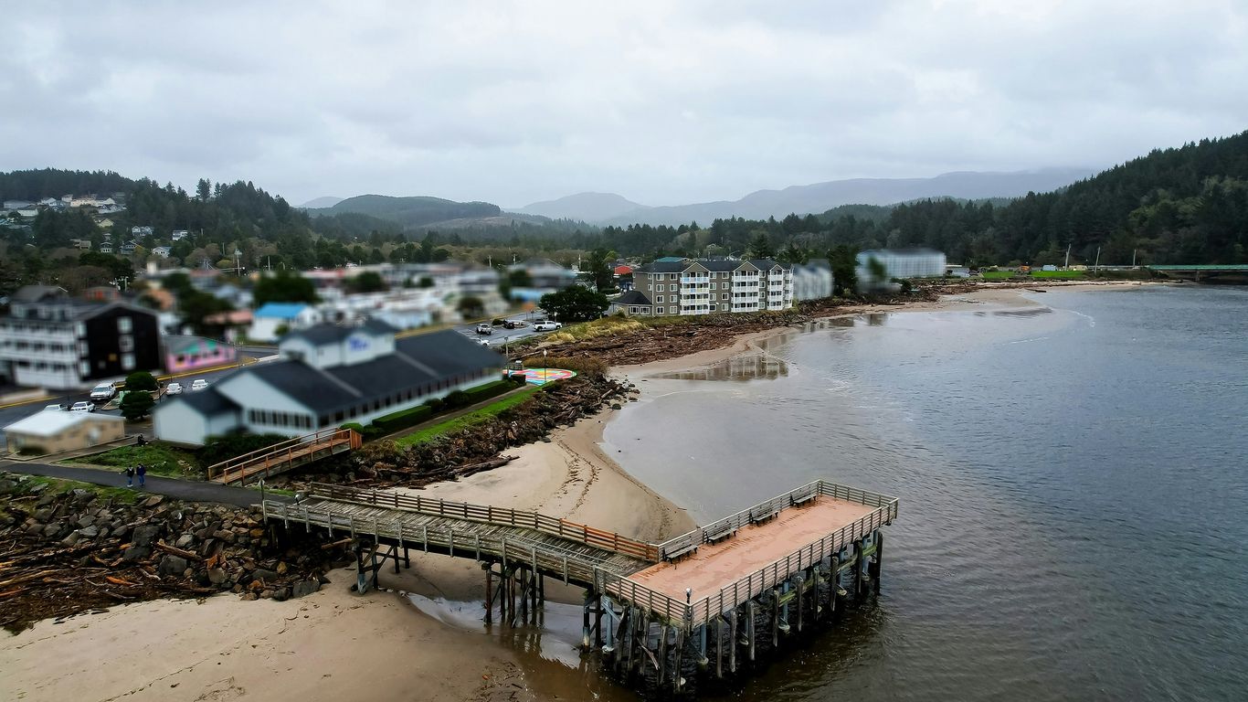 Siletz Bay Beachfront Hotel By OYO Lincoln City