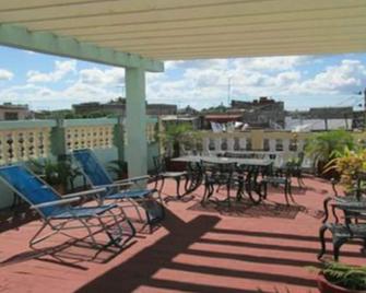 Casa Dr Claudio & Lliana - Cienfuegos - Balcón