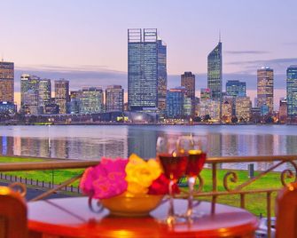 The Peninsula Riverside Serviced Apartments - South Perth - Balcón