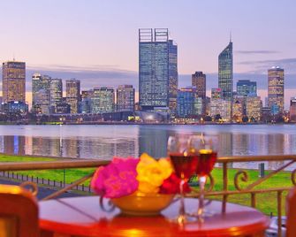 The Peninsula Riverside Serviced Apartments - South Perth - Balcón