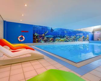 Novotel Zurich City West - ציריך - בריכה