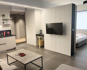 M17 Studios & Suites - Atenas - Sala de estar