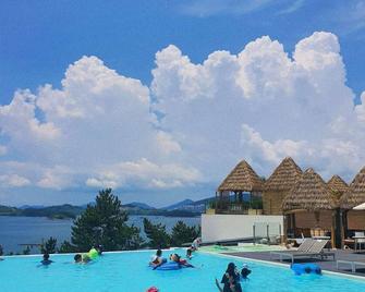 La Terrace Resort - Yeosu - Piscina