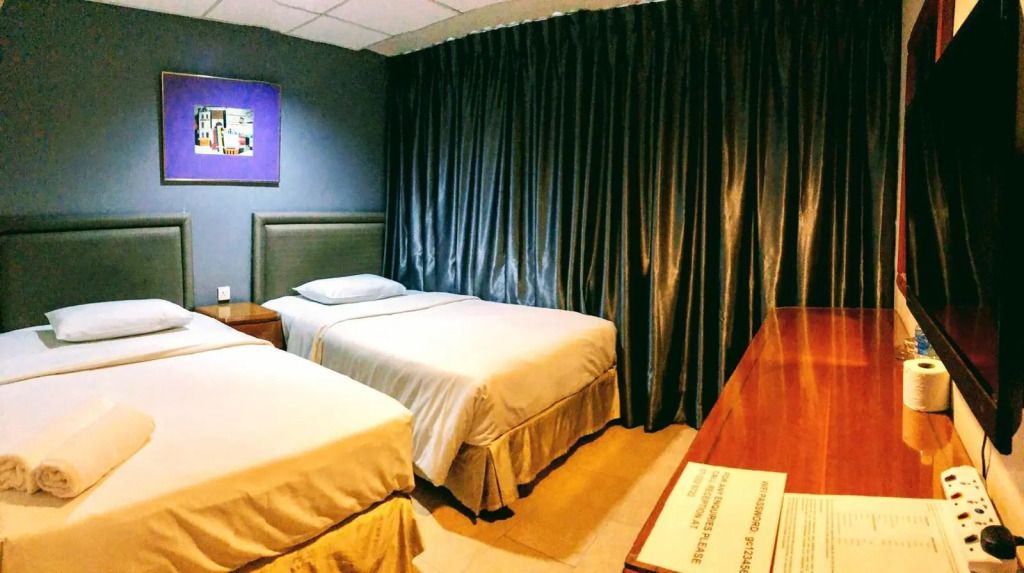 Golden Court Hotel - Sri Pelangi