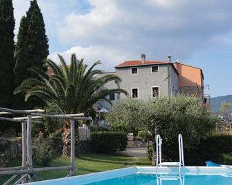 Casa Virginia Apartment The Caper Relax In The Green Outdoor Bike - Orco Feglino - Piscina