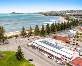 Nightcap at Hotel Victor - Victor Harbor - Edificio