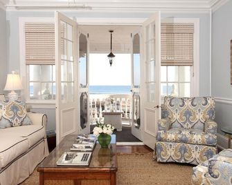 Peter Shields Inn & Restaurant - קייפ מיי - סלון