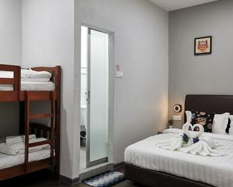 The Nest Hostel - Semporna - Bedroom