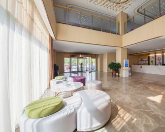 Lavande Hotel Tianjin Zhongbei Avenue - Tianjin - Lobby