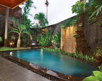 Bali Ayu Hotel And Villas - Kuta