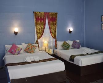 Thaweesuk Heritage Homestay - Phangnga - Schlafzimmer