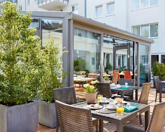 Hotel Imperial Dusseldorf, Sure Hotel Collection by BW - דיסלדורף - פטיו