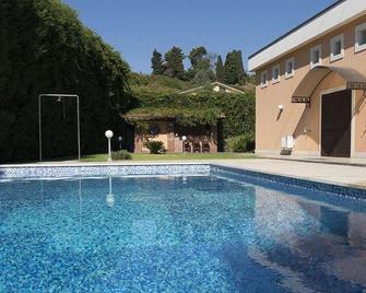 Profumi di Aci - Valverde - Piscina