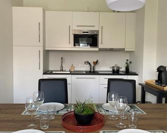 Eco Lake Apartments By Case al Lago - Peschiera del Garda - Kitchen