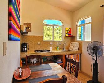 Mini Apartamento Giada - Nicoya - Comedor