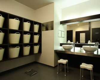 Green Rich Hotel Hamada Ekimae Artificial hot spring Futamata Yunohana - Hamada - Bathroom