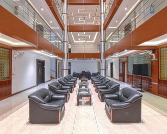 Hotel Radiant Kolhapur - Kolhapur - Lounge