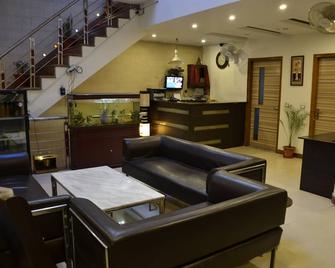 Hotel Citi Heights - Chandigarh - Recepción