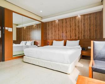 Palette Sapphire Star Chappan Market - Indore - Bedroom