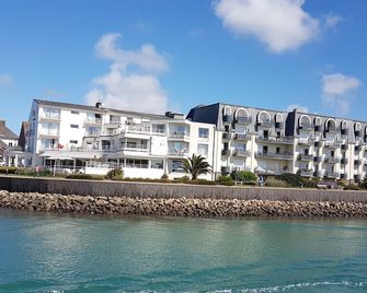 New quiet house with big terrace, 100m away from the beach - Barneville-Carteret - Building