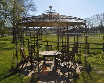 Ferienwohnung/app. für 4 Gäste mit 50m² in Dahlenburg - Dahlenburg - Patio