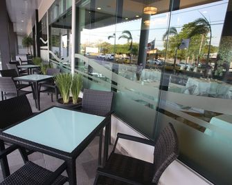 Aranjuez Hotel & Suites - David - Varanda