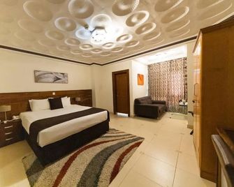 Airport West Hotel - Accra - Slaapkamer