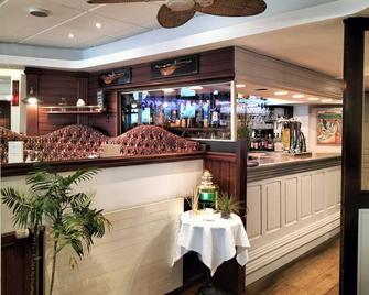 Logis Hotel Restaurant La Régence - שרבור-אוקטביל - בר