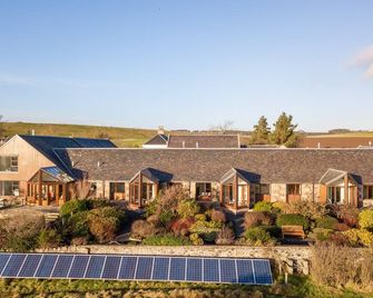 Mungo s Well cottage. Log burner. Conservatory On 1 level. 3 miles from Kelso - Kelso - Building