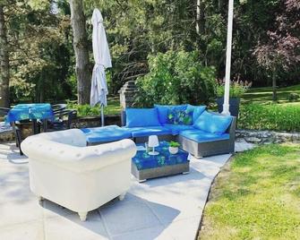 la bonbonniere - Château-Renault - Patio