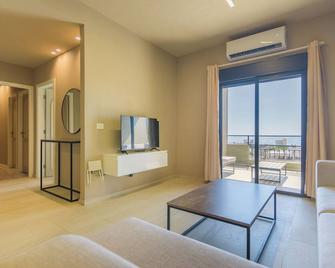 Soukside Haven 3br 24-7 Electricity - Batroûn - Living room