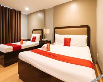 RedDoorz Plus @ Park-Lay Suites Kidapawan City - Kidapawan - Bedroom