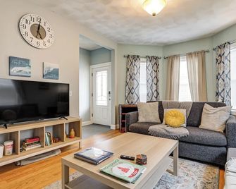 Providence Apartment 1 Mi to Brown University - Providence - Living room