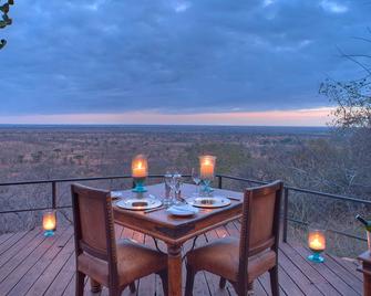 Elewana Elsa's Kopje - Meru National Park - Balcón