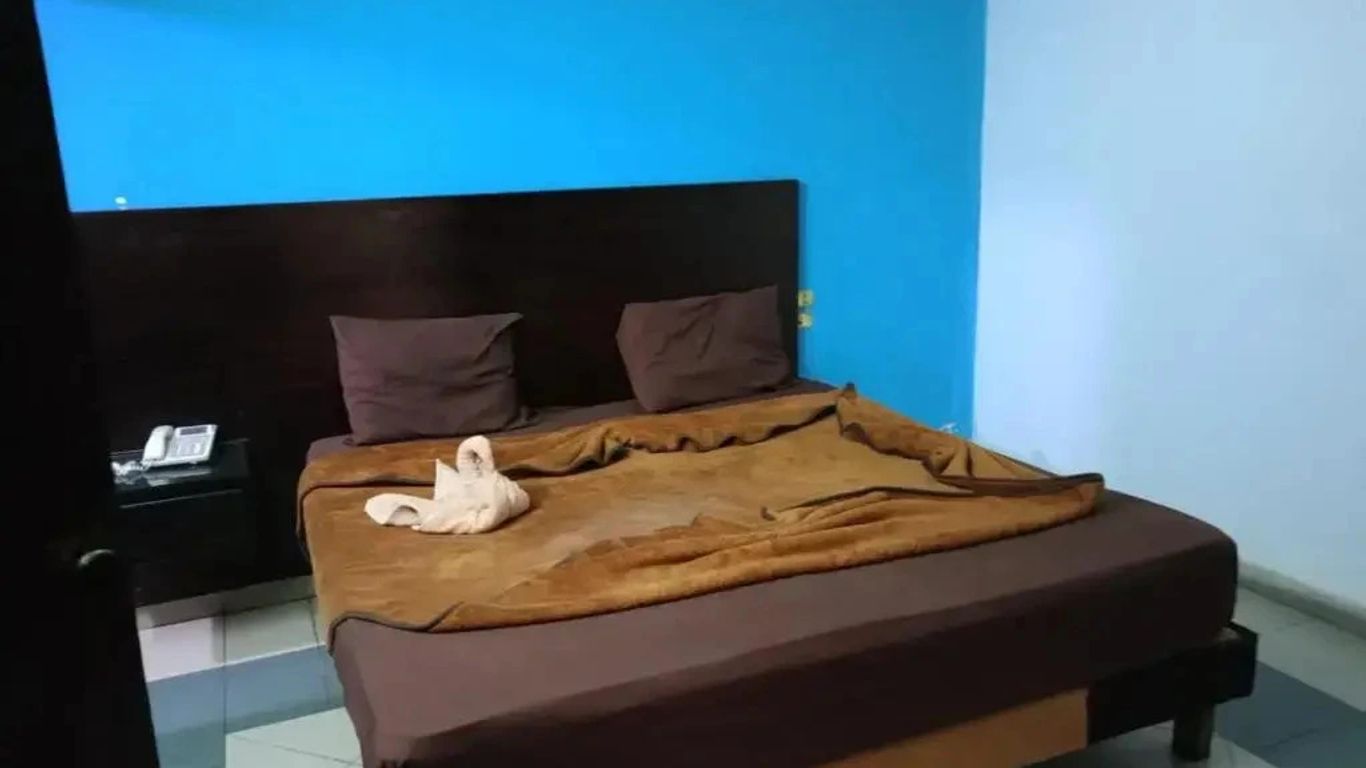 فندق ميدل إيست