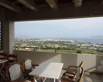 โรงแรม Aegean View Aqua Resort - กอส - ระเบียง