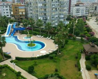 with 5 star facilities - Alanya - Pool