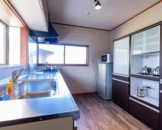 Tocoro. Mt.Fuji Uzuki - Fujikawaguchiko - Kitchen