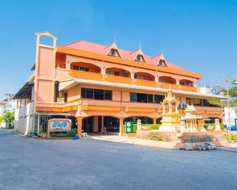 OYO 534 Phasuk Hotel - Pran Buri - Bâtiment