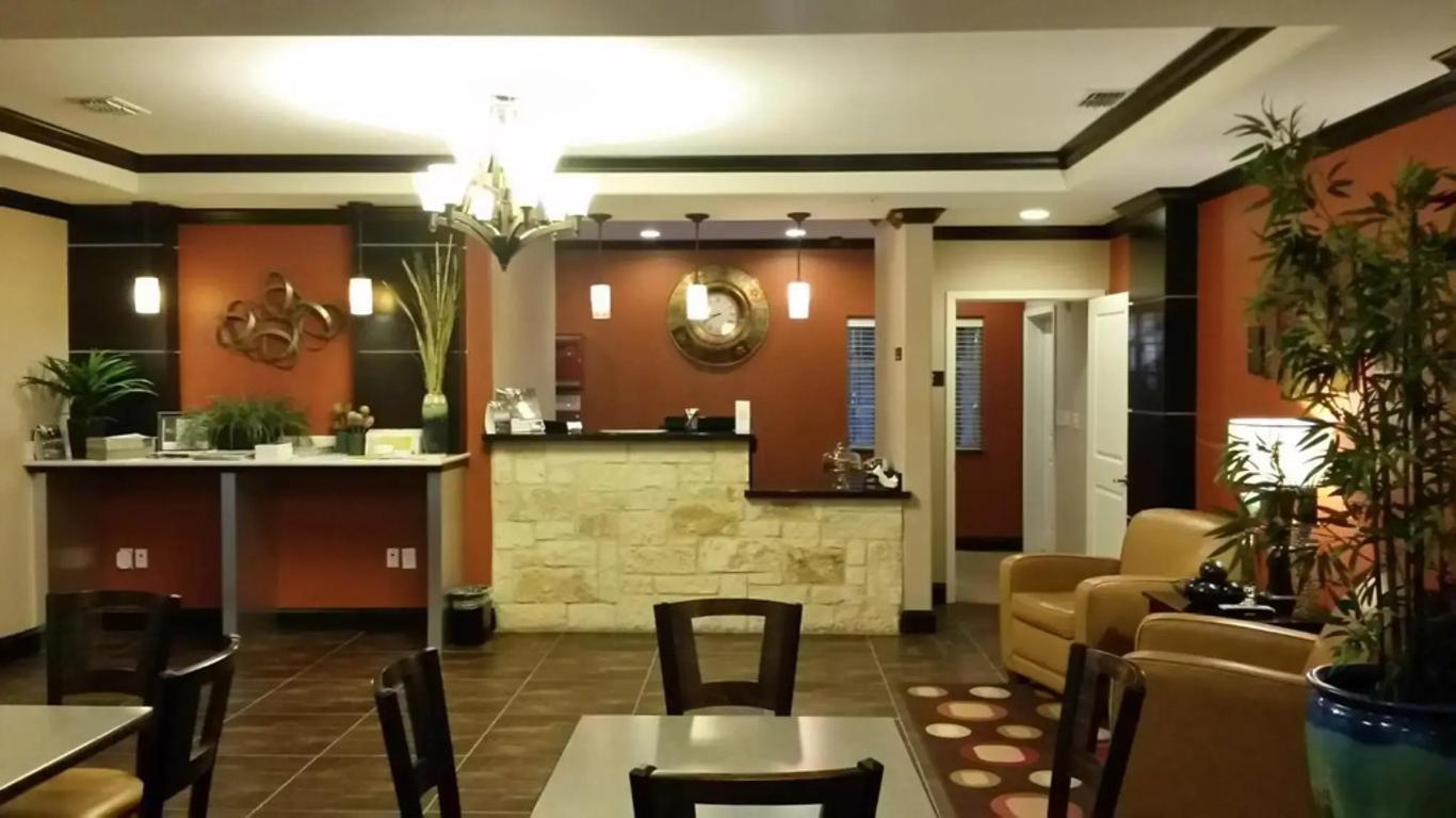 Atria Inn & Suites